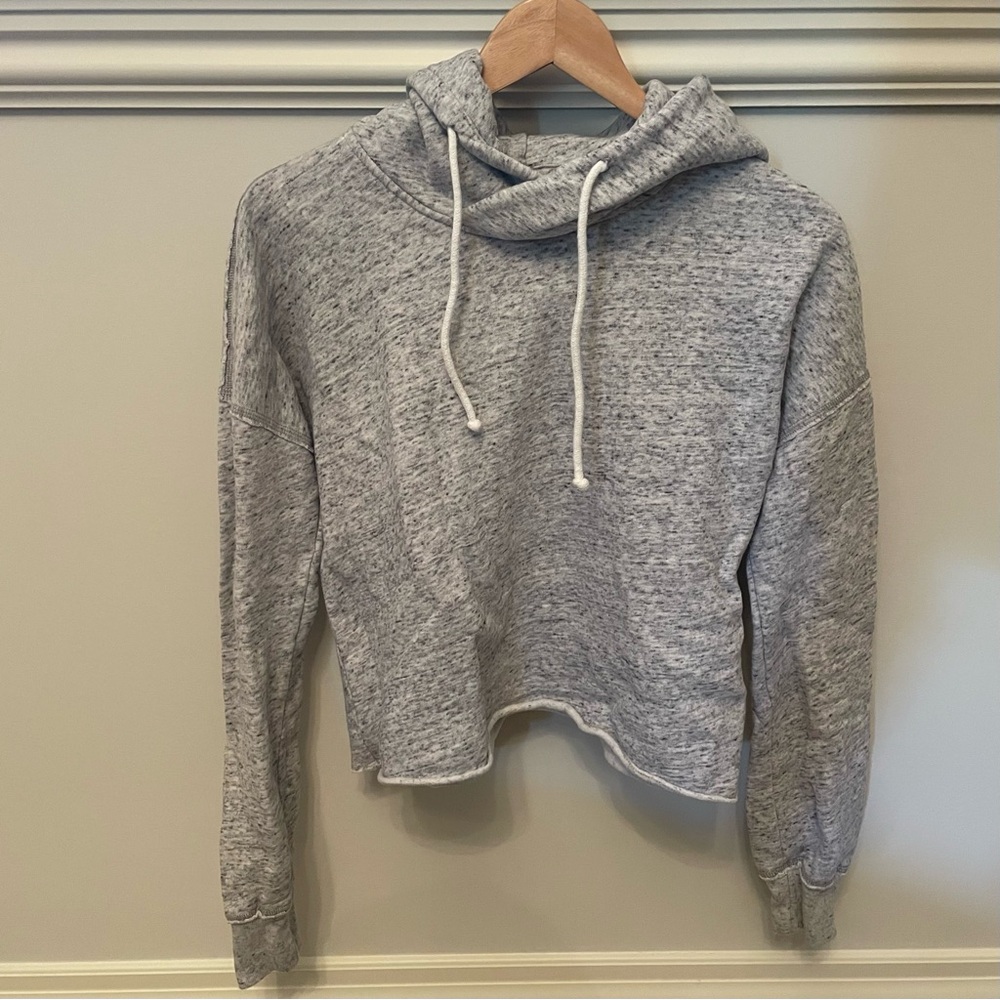 Gray Pullover Hoodie || Abercrombie & Fitch